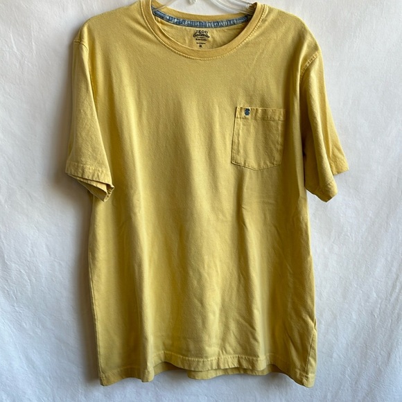 Izod Saltwater Relaxed Classics yellow T-shirt, size XL - Picture 1 of 6